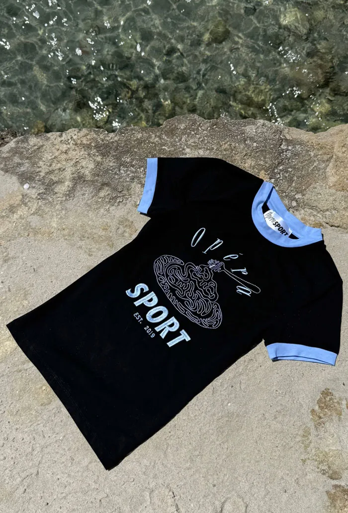 6 coole skandinavische Brands zum Entdecken: Die Hey Pretty Love List 3 OperaSport Tshirt