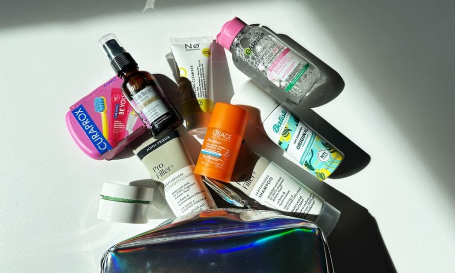 Reisegrössen-Special: Die besten Travel Size Beautyprodukte 2026 Travel Sizes: Die besten Reisegrössen für Beauty Fans 2026 auf Hey Pretty