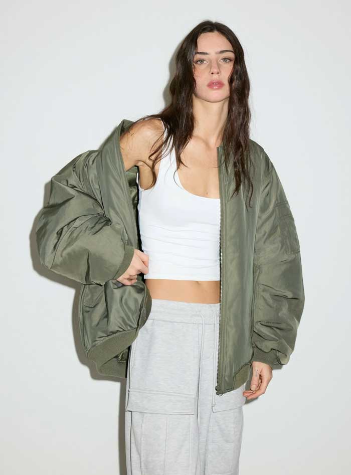 Fashion Flash: Neue Herbstjacken und Herbstmäntel für jeden Style 17 Herbstjacken Bomber Stradivarius