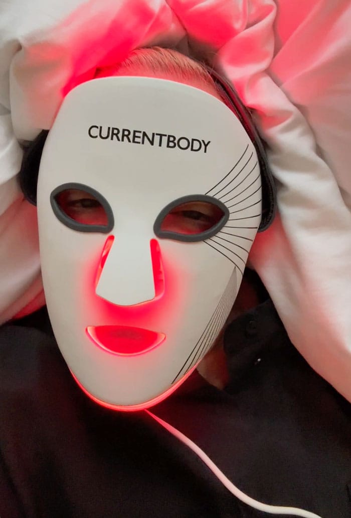 Was die CurrentBody LED Lichttherapie Maske: 3. Generation anders macht 5 Currentbody LED 3Gen Sleep