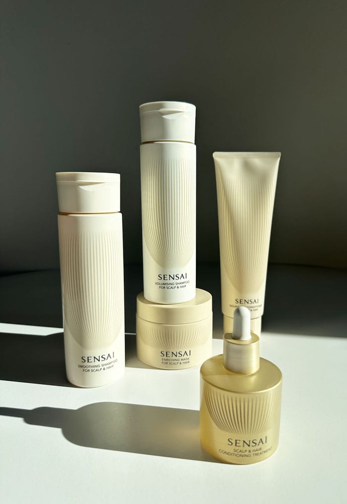 Die Luxuspflege für schönes Haar: SENSAI Hair Care 7 Sensai Hair Group Stehend