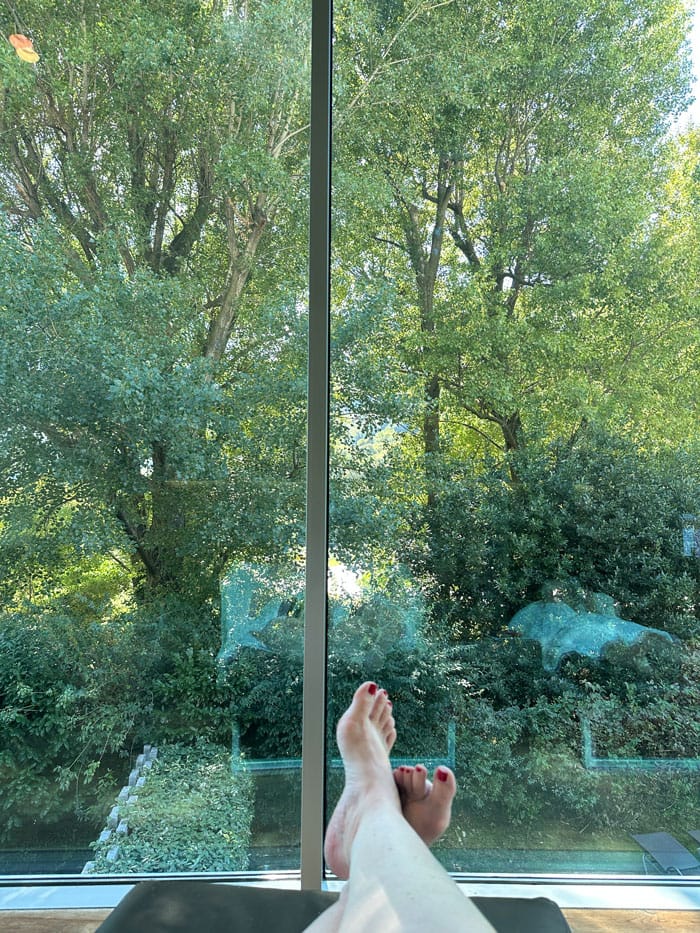 Der perfekte Wellness-Tag im Tessin: Auf ins Splash & Spa Tamaro! 15 Splash Spa Ruheraum Fuesse