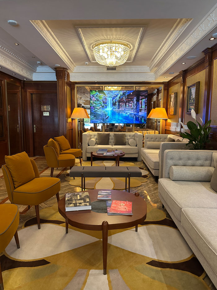 Wellness-Auszeit in Lugano in den Swiss Diamond Hotels 4 LakeLugano Hotel Lobby