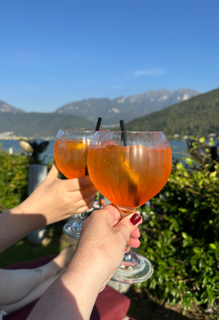 Wellness-Auszeit in Lugano in den Swiss Diamond Hotels 17 LakeLugano Spa Garten Aperol