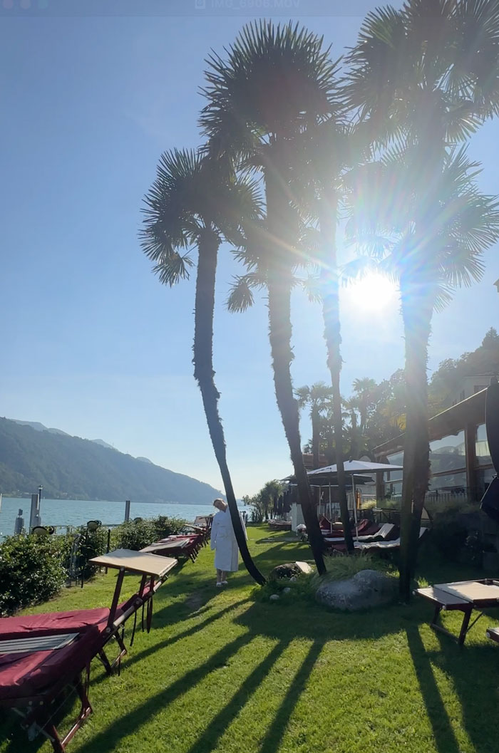 Wellness-Auszeit in Lugano in den Swiss Diamond Hotels 14 LakeLugano Spa Sonnenwiese See Sandra